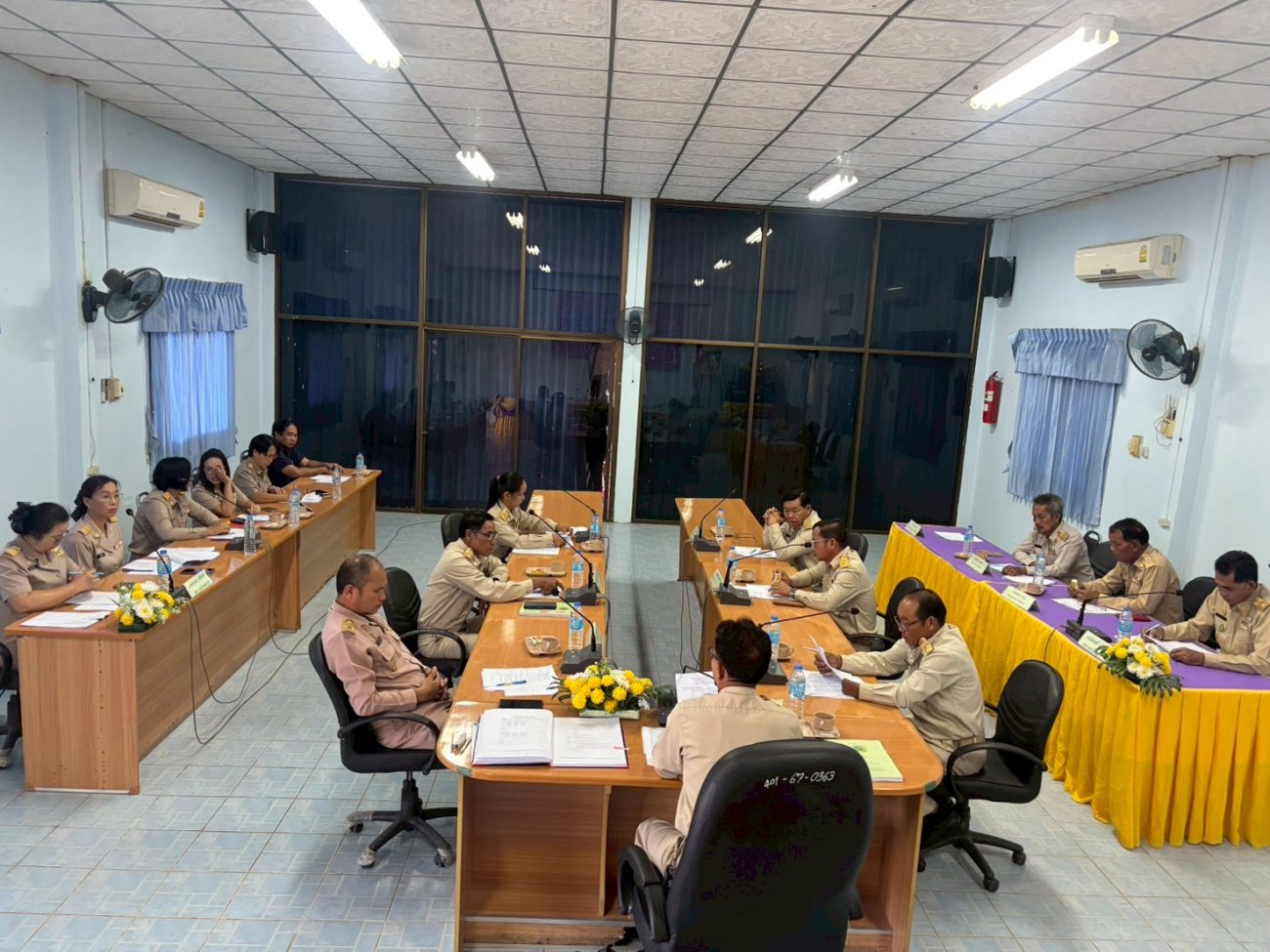 ในวันจันทร์ ที่ 10 พฤศจิกายน 2568 เวลา 09.00 น. สภาองค์การบริหารส่วนตำบลโนนสะอาด มีการประชุมสภาสมัยสามัญ สมัยที่ 4 ครั้งที่ 1/2568 ประจำปี พ.ศ.2568 ณ ห้องประชุมสภาองค์การบริหารส่วนตำบลโนนสะอาด ตำบลโนนสะอาด อำเภอห้วยเม็ก จังหวัดกาฬสินธุิ์ ติดตามผลงานและข่าวประชาสัมพันธ์อบต.ได้ที่เฟสบุค อบต.ตามลิงค์ที่แนบให้ด้านล่างนี้ได้เลยคะ ฝากกดไลค์  กดแชร์  กดติดตามเพจ  https://www.facebook.com/xngkhkar.brihar.swn.tabl.nonsaxad.x.hwym/ #งานประชาสัมพันธ์ องค์การบริหารส่วนตำบลโนนสะอาด